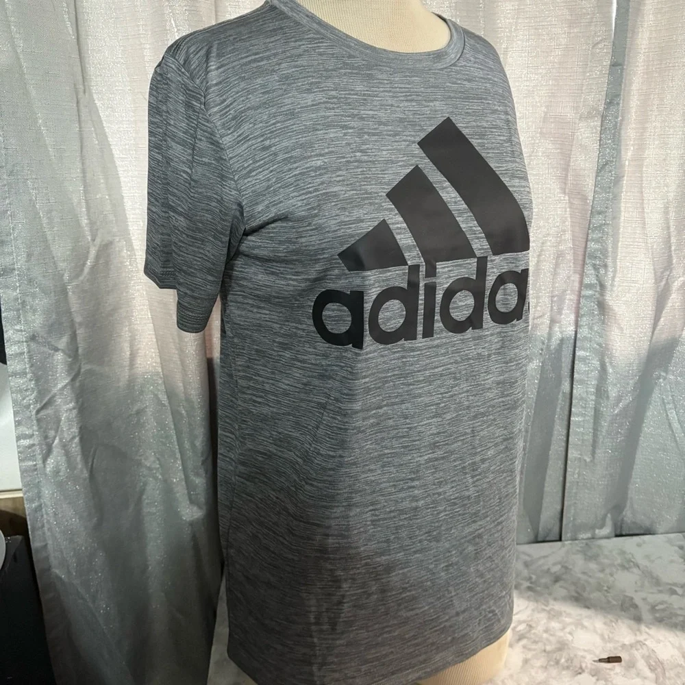 NWT adidas men’s t-shirt size large